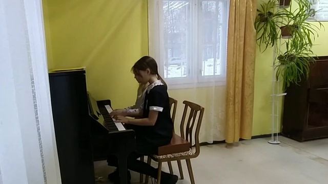В Моцарт "Менуэт" , исполняет Восколович Карина и Сергеева Ирина  (Ансамбль)