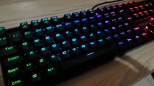 Redragon Mitra K551RGB-1 Switch Red vs Switch Blue (PT-BR)