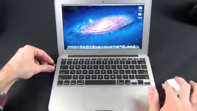 Logitech Cube Unboxing and Review смотреть онлайн