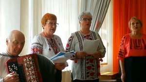 Запалю свічу. Мамо, мамо, не плачте.