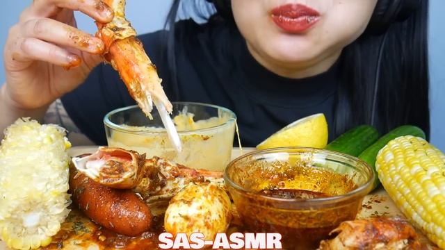 ASMR SEAFOOD BOIL *KING CRAB LEGS + SAUSAGE AND *CHEESE SAUCE (EATING SOUNDS) NO TALKING | SAS-ASMR