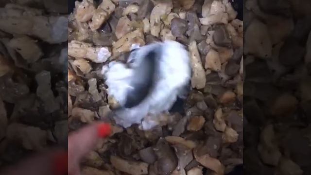 Курочка в сметанно-грибном соусе! смотреть онлайн