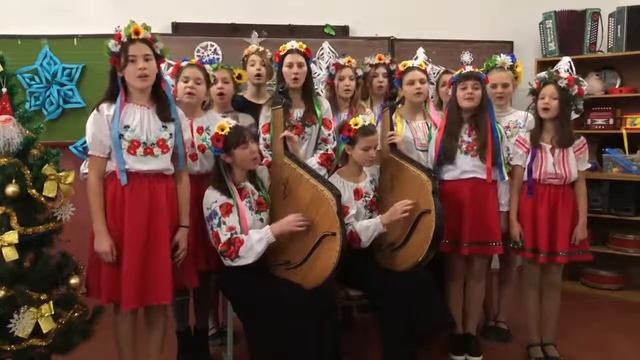 Ансамбль "Музична веселка" Степанівської ЗОШ №17 Херсонської міської ради та гурток бандуристів ПДЮ смотреть онлайн