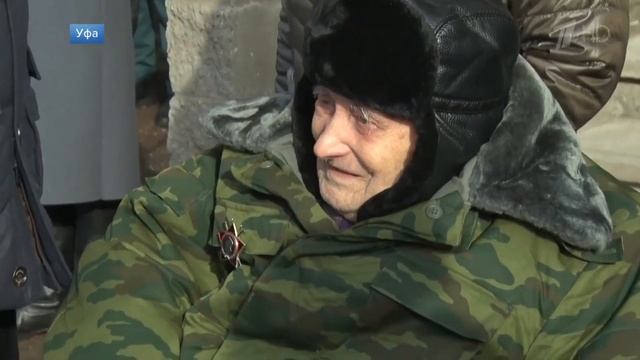 Парадным строем перед 102-летним ветераном Великой Отечественной войны