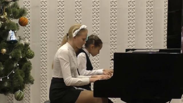 Александра Осауленко (6 кл.), Нина-Полина Семенько (4 кл.) - ДМШ №1 г.Керчи смотреть онлайн