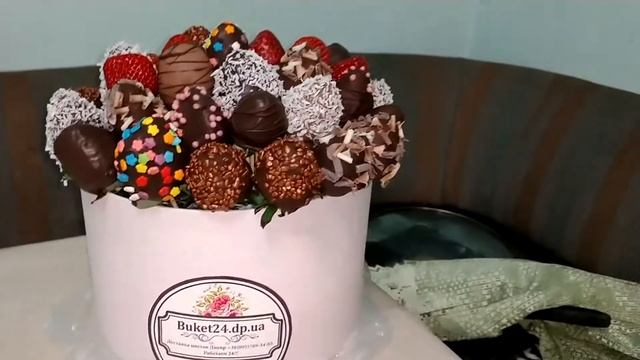 КЛУБНИКА В ШОКОЛАДЕ РУЧНОЙ РАБОТЫ(1) смотреть онлайн