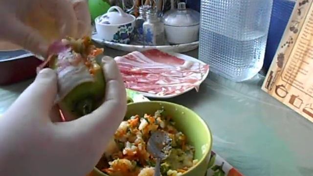 Перец с начинкой запеченный в беконе/Вкусно и Сытно