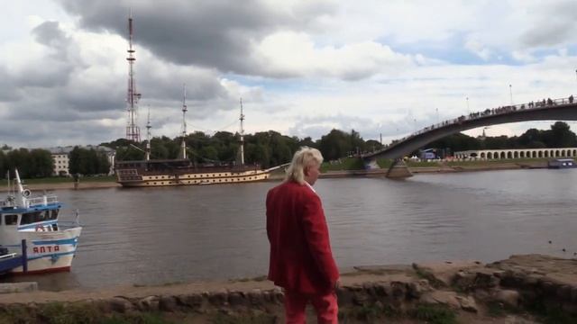 Михаил Иноземцев 2021 ( ОБНИМИ ) музыка - Пауло Сержио, русский текст - Татьяна Фролкина. смотреть онлайн