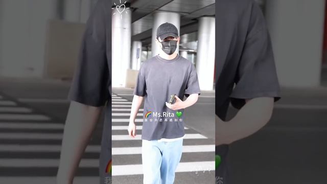Дэн Лунь / Deng Lun 29.06.24 Пекин. Все фанкамы.