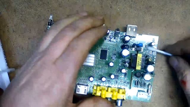 Первое правило при ремонте цифровых приставок (SELENGA HD850T2)