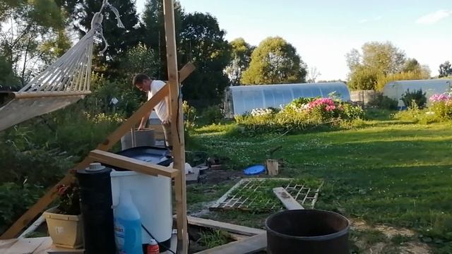 Деревня. Пробуем тандыр. Папа поймал мышь. Кошки в шоке.