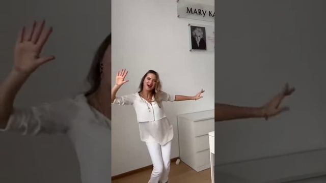 давай знакомиться,напиши о себе,чем занимаешься и город,  твой коммент увидят и обратятся к тебе