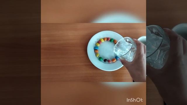 Дослідницька діяльність Веселка з кольорових льодяників. Вихователь: Ахметова С.О.