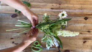 Надежда Астапова, сборка букета, спиральная техника