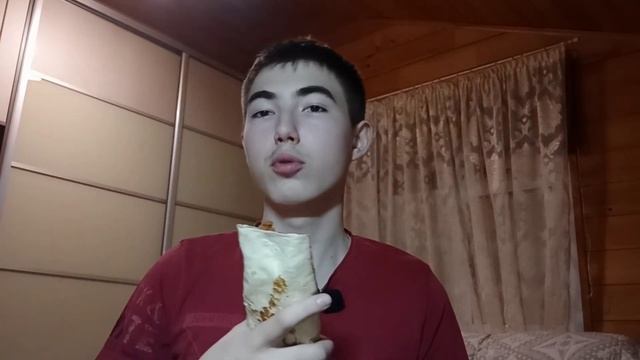 Обзор на Мега ролл "Трюфель". Новинка KFC смотреть онлайн