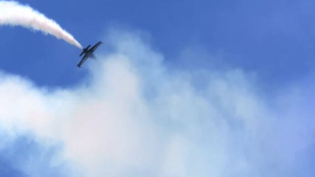 Patrouille Sparflex over the sea смотреть онлайн