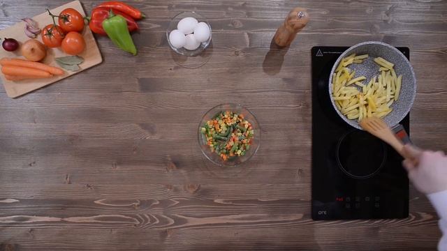 Жареные овощи с яйцами смотреть онлайн