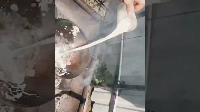 "Сливочныйсупецс леснымигрибамикусочкамитвёрдогосыра " (подача в глубокой сковороде) смотреть онлайн