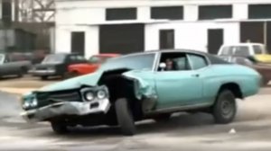 Datsun 240Z vs Chevrolet Chevelle - Car pursuit!