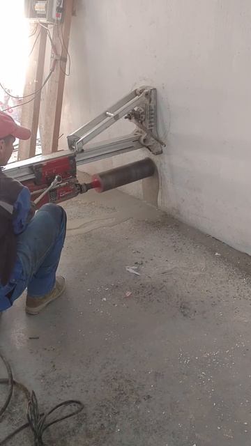 Алмазное бурение 130 диаметр HILTI смотреть онлайн
