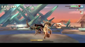 Boss Yeti vs Heidi Shark! - Hungry Shark World