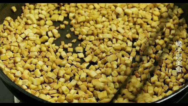 饺子的这个做法火了，营养又美味，包了30个，上桌就被扫光光【橘子姐美食】 смотреть онлайн