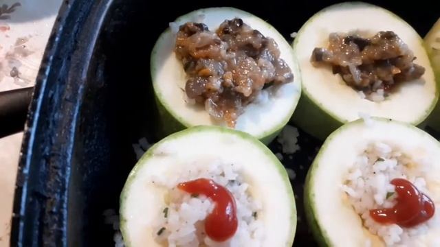 На обед готовлю кабачки с рисом и грибами смотреть онлайн