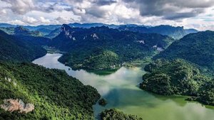 Муж ушел к молодой любовнице, оставив жену ни с чем. Но женщина не растерялась...