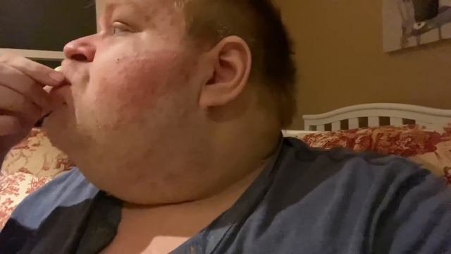 Snack Dayz #120: Lindt White Chocolate Truffle Review смотреть онлайн