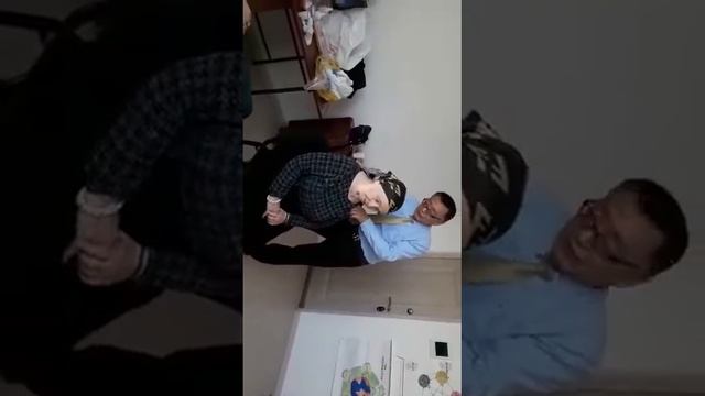 ГОСПОДИН ДОКТОР ЛЮ ИЗ КИТАЯ ЛЕЧИТ "ВЕЛИКУЮ" ПОЭТЕССУ ОТ смотреть онлайн