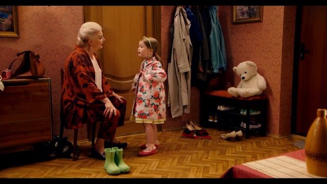 Семья Светофоровых. Смешная подборка про бабушку и Таю. Поездка в гости смотреть онлайн