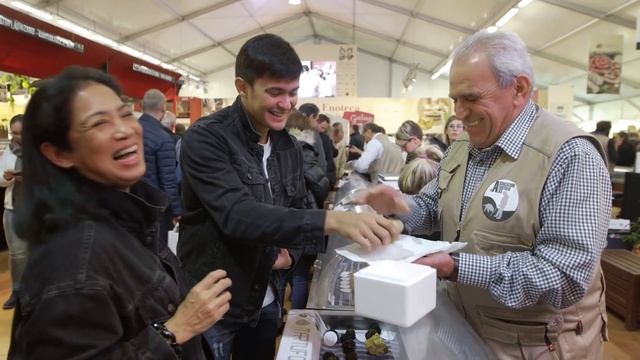 Alba Truffle Market  The Crawl Italy