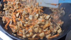 Грибной Салат на праздничный стол на скорую руку с фасолью, грибами и солёными огурцами