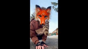 ЧТО?ЛЮДИ В МАСКАХ ЖИВОТНЫХ?! квадробика обьяснение.