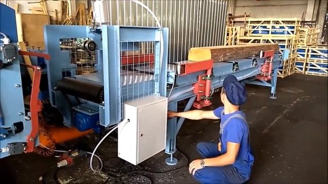 Рапиловка лафета 210мм на двухвальном многопиле, скорость 30 м в мин На станок установлено 20 пил смотреть онлайн