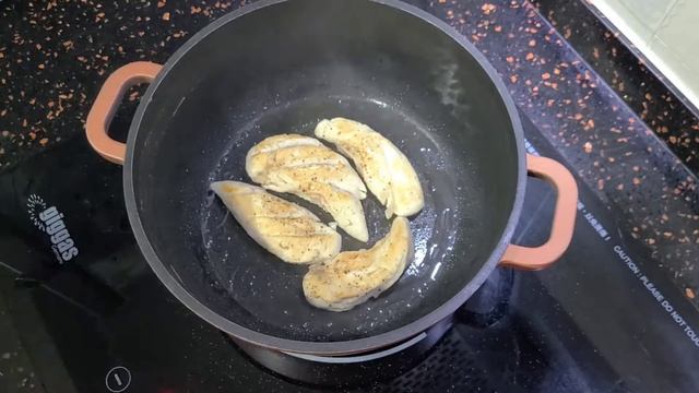 黑松露雞胸忌廉意粉 Black Truffle Chicken Breast Cream pasta смотреть онлайн