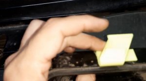 ремонтная защелка крышки фары