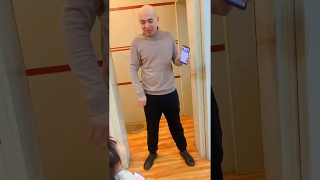 嘟嘟真是居家小能手，自己和麵自己做餃子，要這爸爸有何用？ 【嘟嘟小可耐】 смотреть онлайн