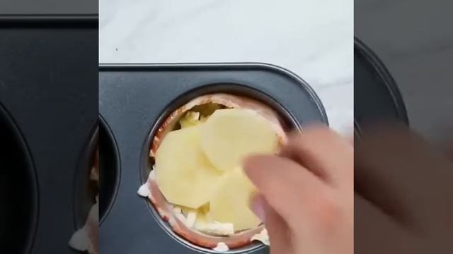 КАРТОФЕЛЬ С СЫРОМ В БЕКОНЕ