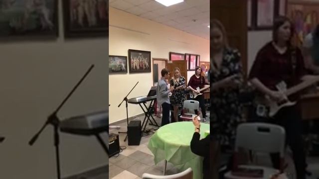 Между строк - The kids from yesterday, 20 05 2018 смотреть онлайн