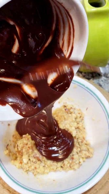 4 min me 4 chizo se banao kids k liye healthy mithai| Dry Fruit Chocolate Truffle #shorts смотреть онлайн