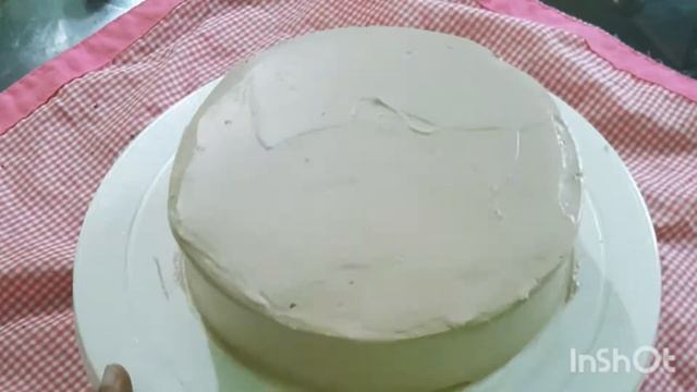 chocolate moist cake decoration