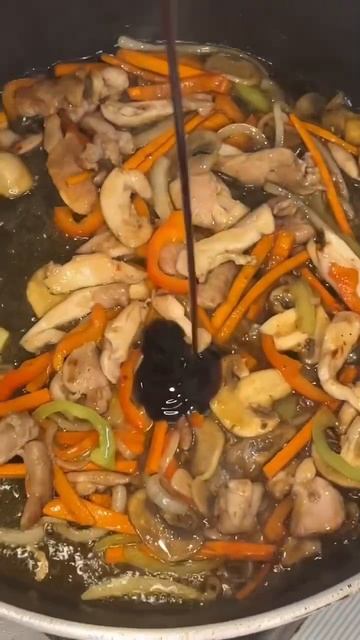 Фунчоза с курицей, грибами и овощами #shorts