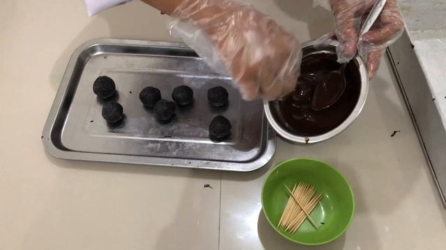 TRY OUT MENU 1 (PRALLINE) - OREO TRUFFLE смотреть онлайн