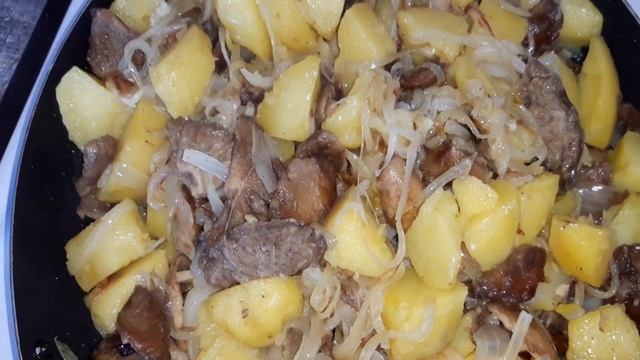 Очень вкусная картошечка с грибами и печенью смотреть онлайн