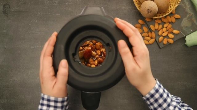 वीगन चीकू मिल्कशेक |  Vegan Chickoo Milkshake | Sanjeev Kapoor Khazana смотреть онлайн