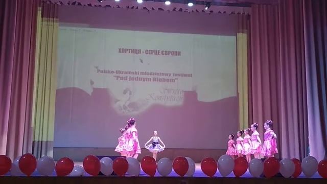 Танцевальный коллектив Веселка.Польско украинский фестиваль.г.Запорожье