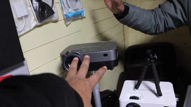 ₹1500 में 155 इंच tv स्क्रीन ||Cheapest Projector Market in Delhi [Wholesale/Retail]