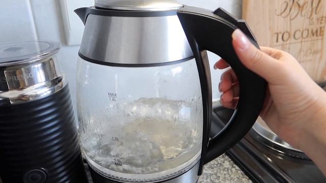 CLEAN WITH ME VLOG: Laundry & cleaning my Kitchen, Bathroom, Beauty room, Bedroom and Living room! смотреть онлайн