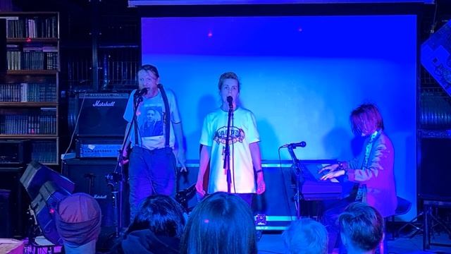 Инсайт-проект EASILY! с песней Антона Полянского Подумал плюнул и ушёл 1 декабря 2023 в Цоколе